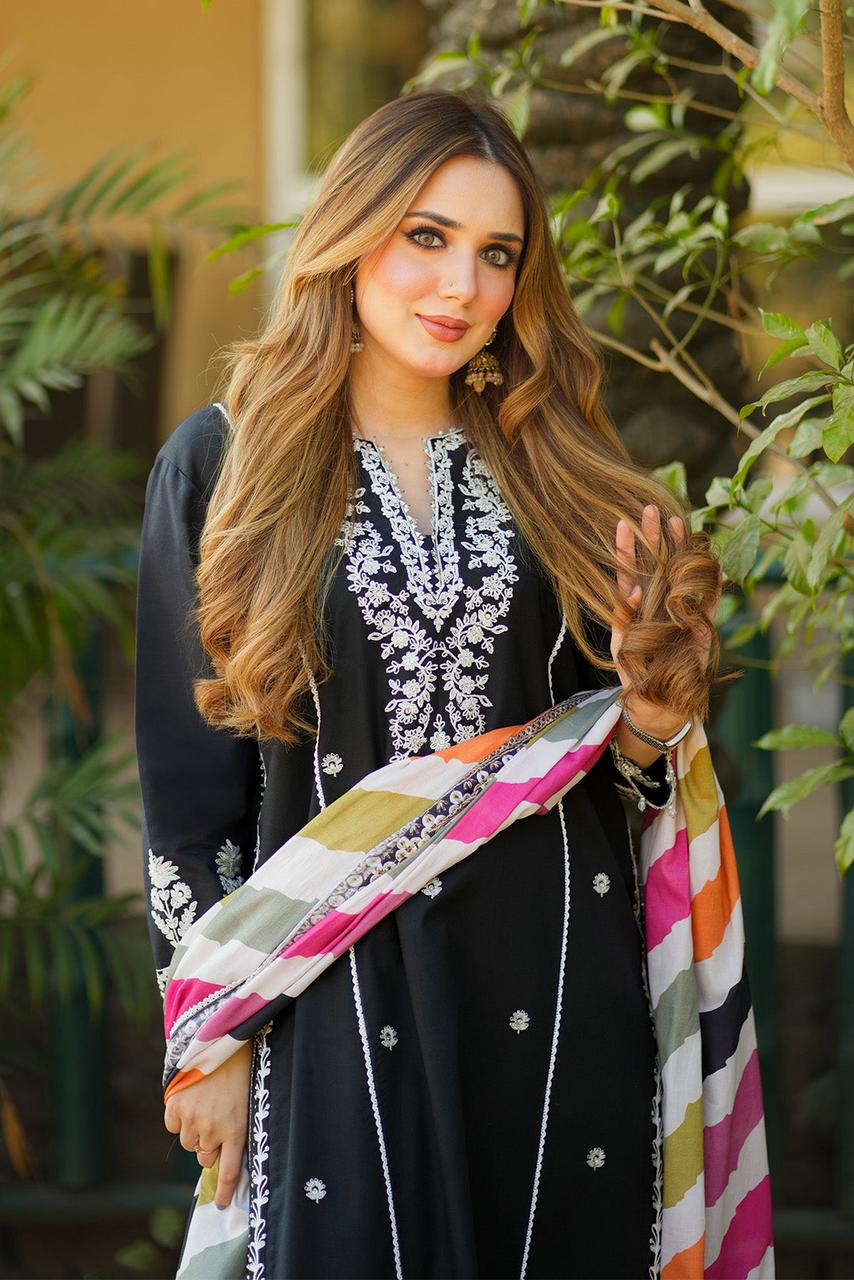 premium Quality embroidered Linen 3pc